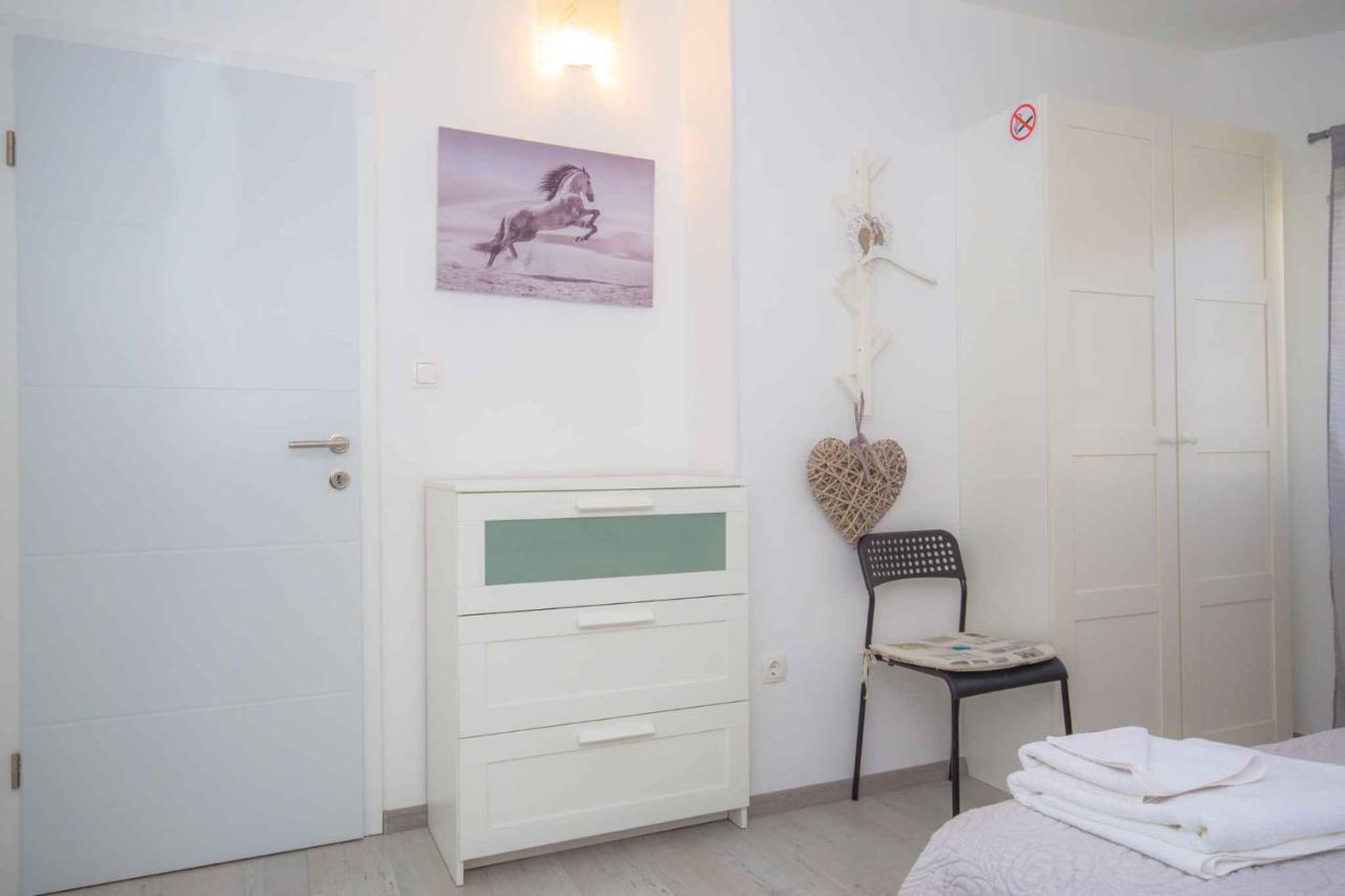 Apartments In Rogoznica 36019 Екстер'єр фото