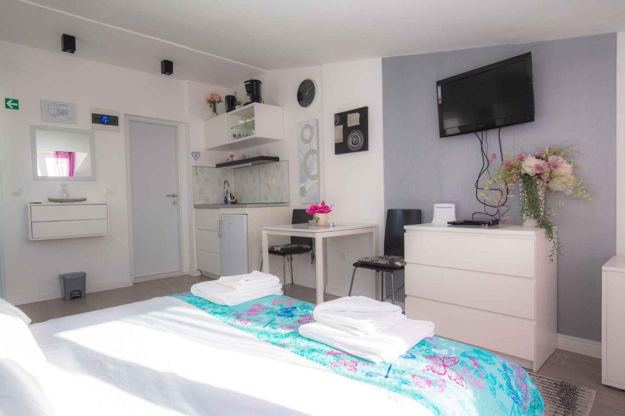 Apartments In Rogoznica 36019 Екстер'єр фото