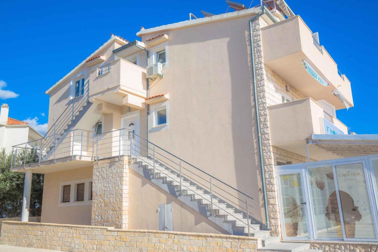 Apartments In Rogoznica 36019 Екстер'єр фото
