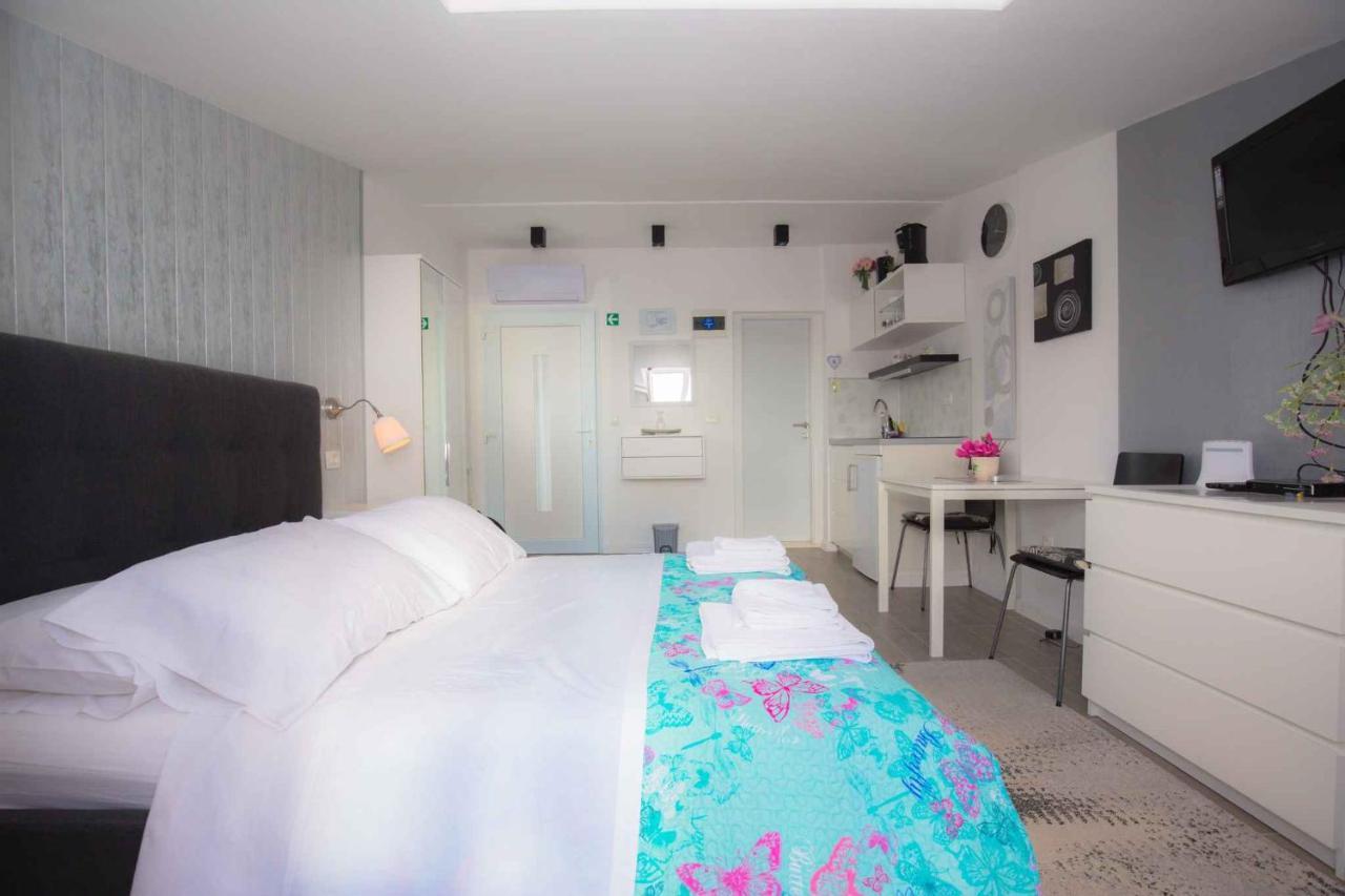 Apartments In Rogoznica 36019 Екстер'єр фото