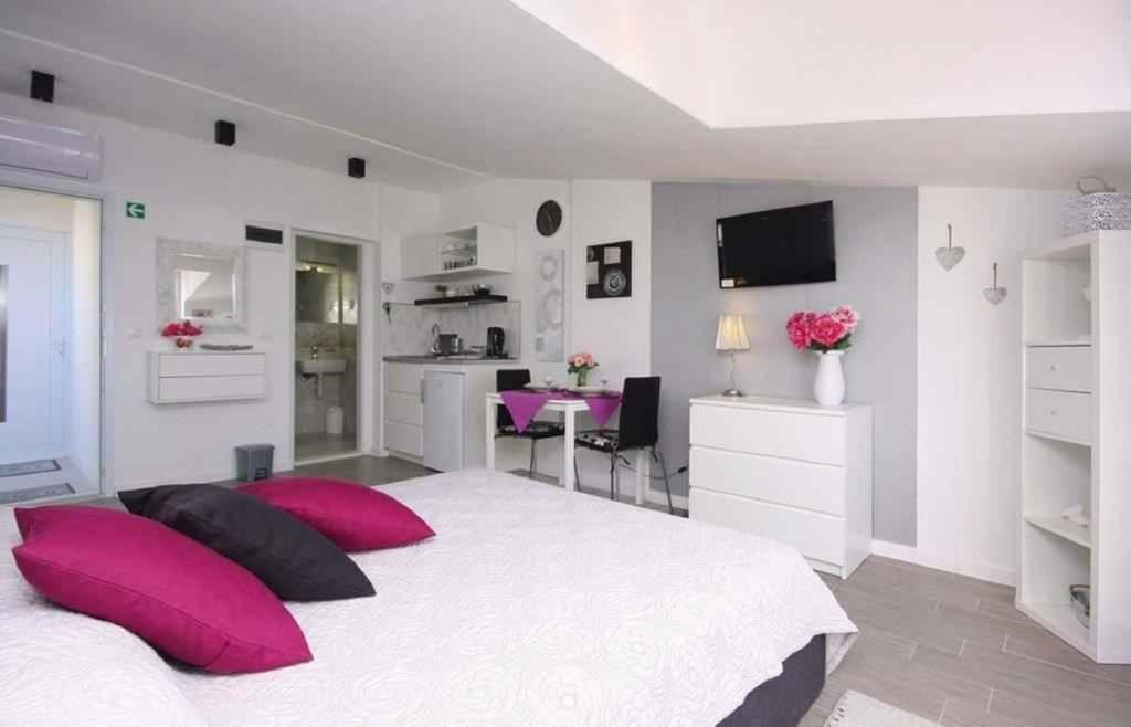 Apartments In Rogoznica 36019 Екстер'єр фото