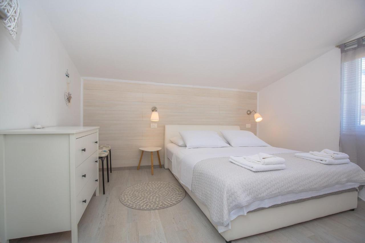 Apartments In Rogoznica 36019 Екстер'єр фото